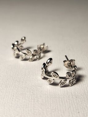 NIB VTG 925 Leafy Vine Pavé Climber Wrap Stud Earrings